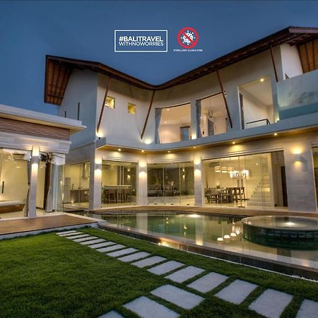 K Villas By Premier Hospitality Asia Seminyak  Exterior photo
